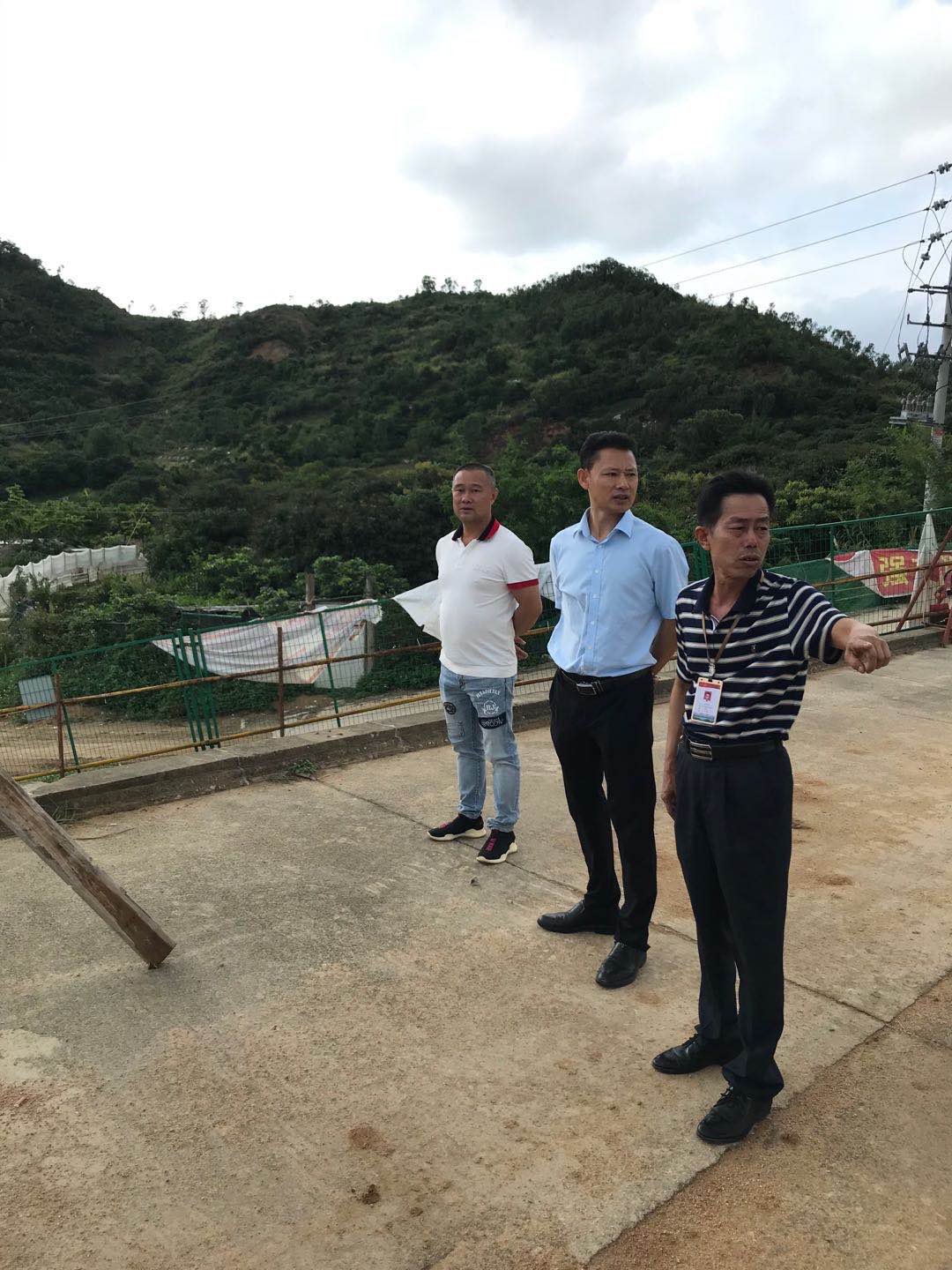 肖辉麟副区长到南山截流开展河长巡河活动